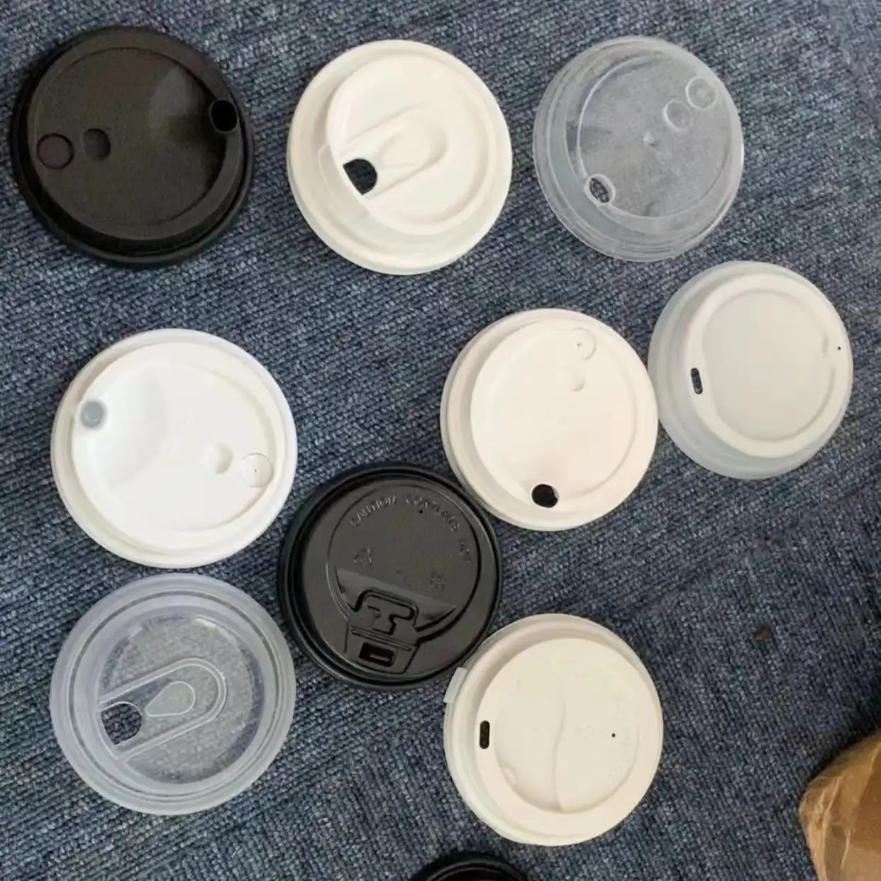 Lid for takeaway cups